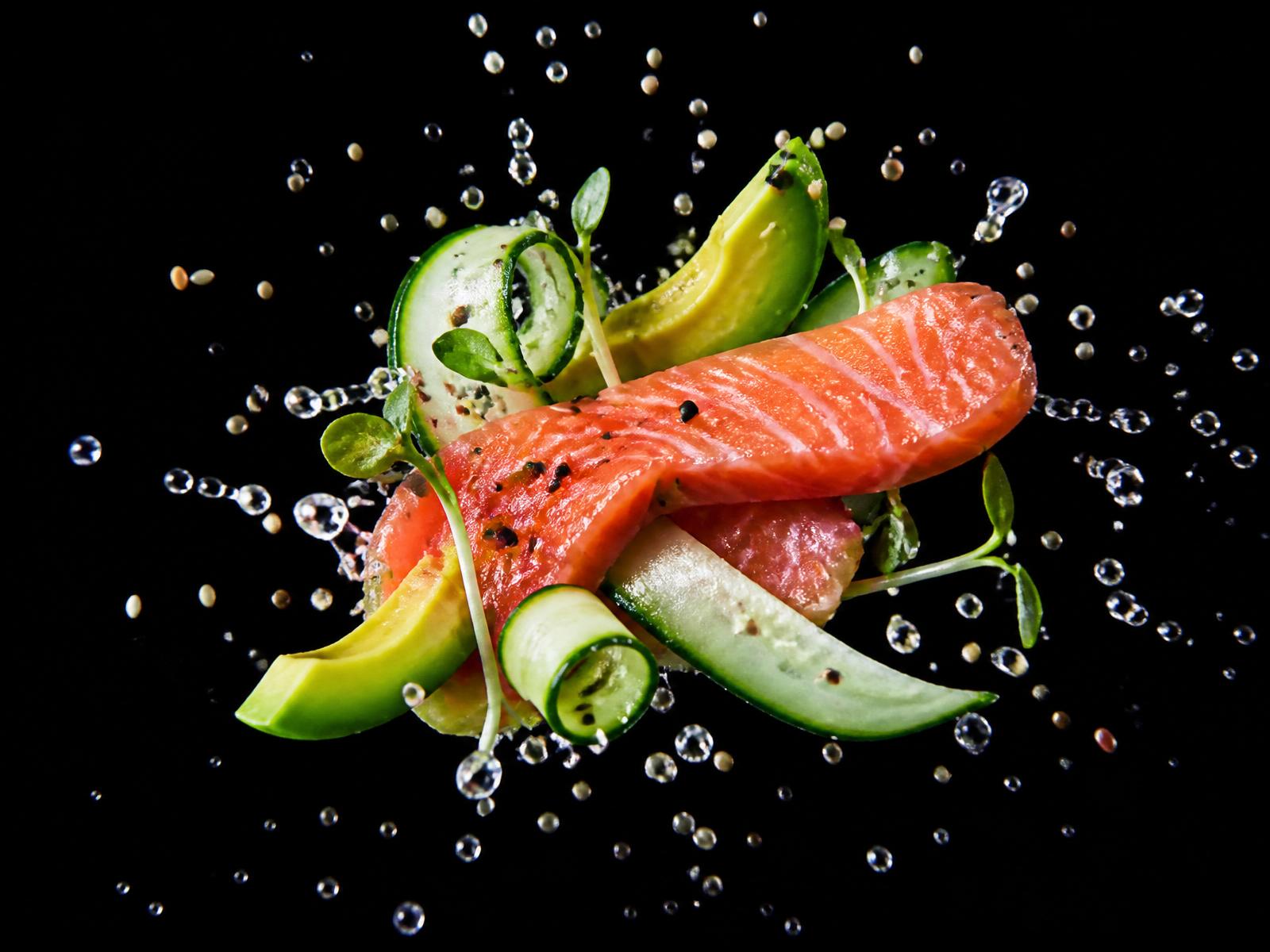Ingrediente proaspete Sushi Go: somon, avocado, castravete